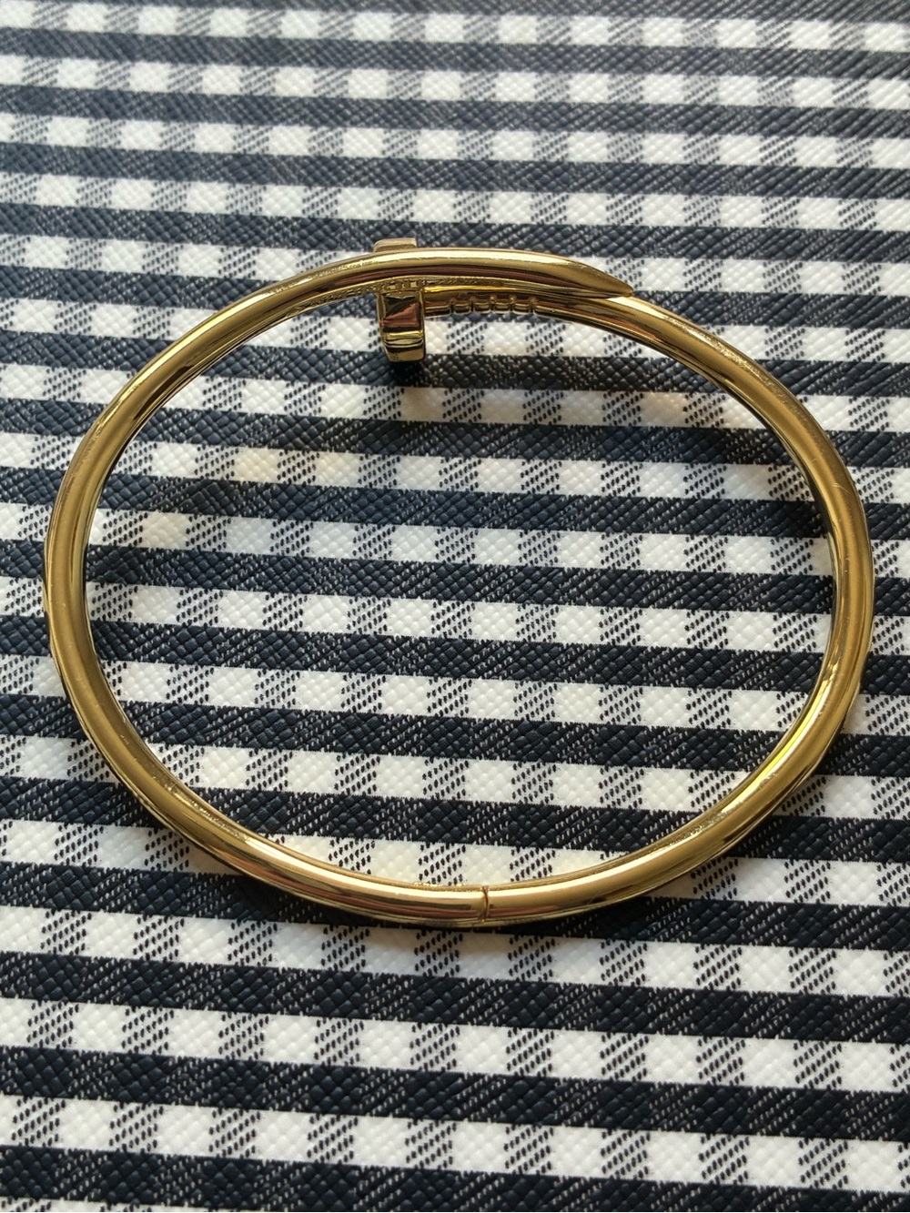 Just En Clou 18k Yellow Gold Plated Nail-Style Hinged Bangle - Picture 4 of 4